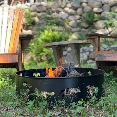 Landmann 28" Big Sky Steel Fire Ring - Black|Anneau de feu Big Sky de Landmann de 28 po - noir|D66GS7IZ